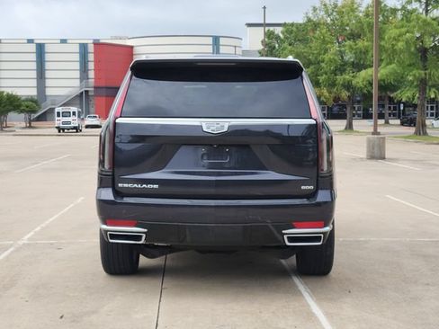 Used 2022 Cadillac Escalade Luxury RWD image 6