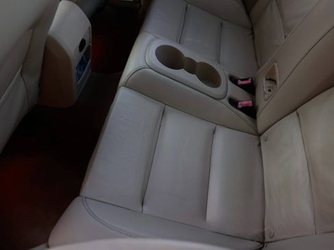 Used 2011 Volkswagen Eos Lux image 10