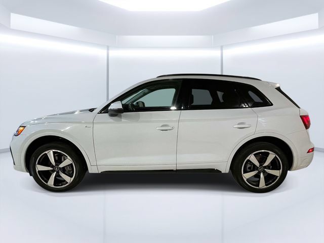 Used 2023 Audi Q5 2.0T Premium Plus w/ Premium Plus Package AWD/4WD image 2