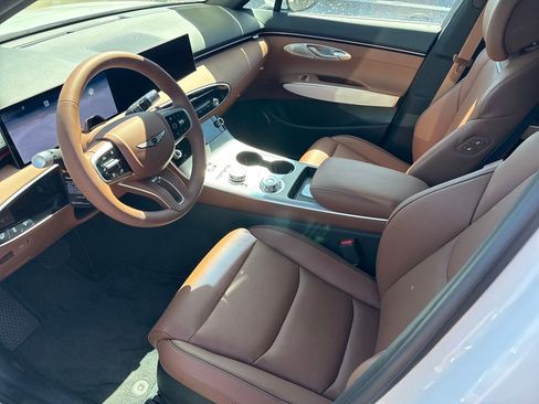 New 2026 Genesis GV70 2.5T Advanced image 10