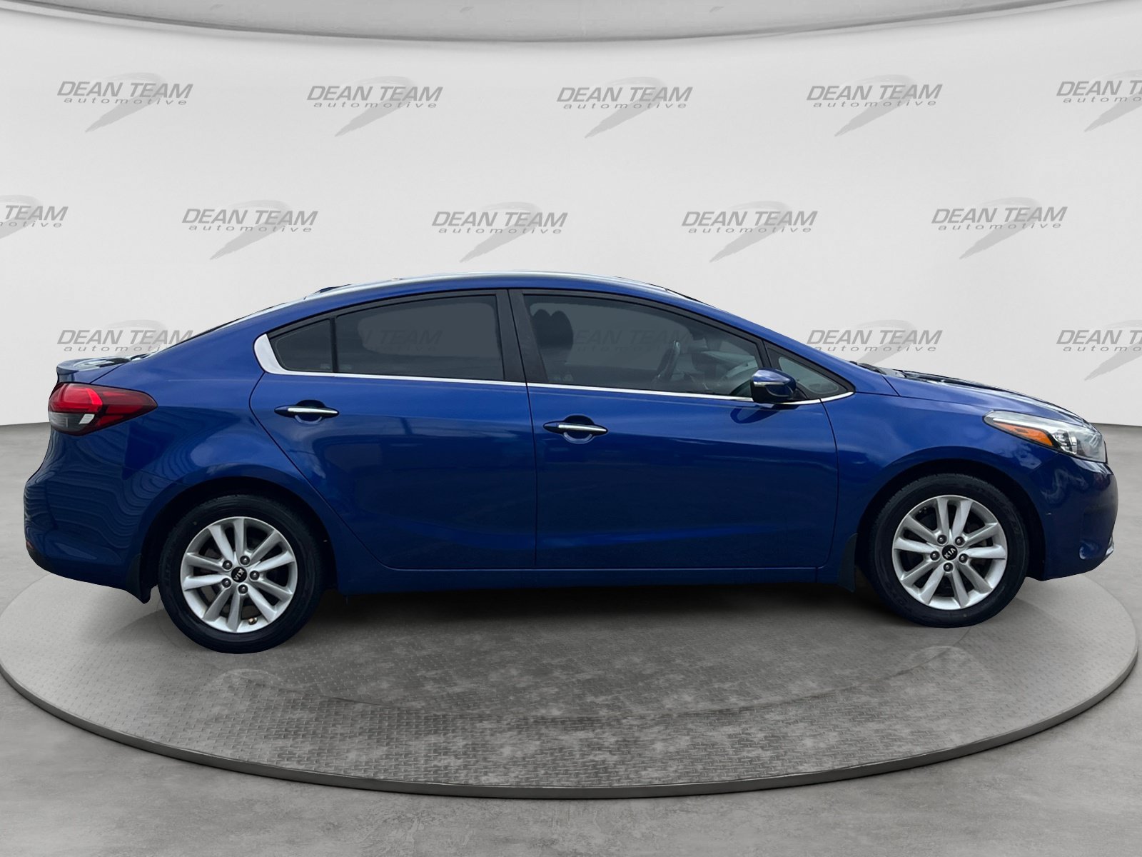 Used 2017 Kia Forte S w/ S Technology Package FWD image 9