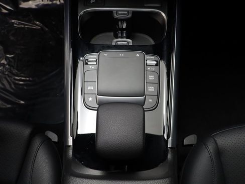 Used 2022 Mercedes-Benz GLA 250 4MATIC image 12