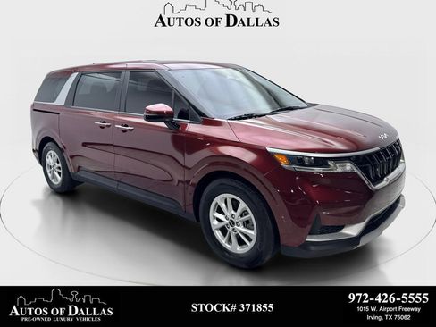 Used 2024 Kia Carnival LX FWD image 1