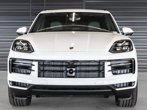 New 2026 Porsche Cayenne S image 8