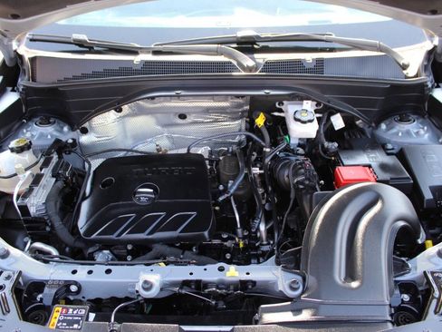 Used 2023 Chevrolet TrailBlazer LT w/ Convenience Package image 8