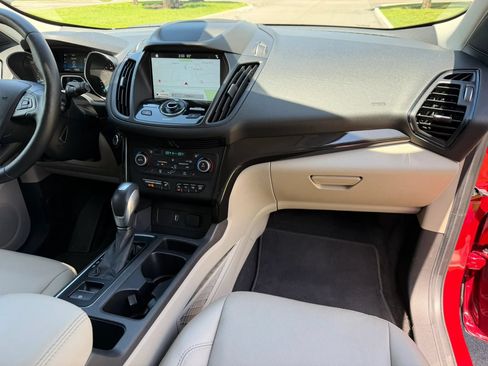 Used 2019 Ford Escape Titanium FWD image 31