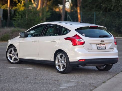 Used 2012 Ford Focus Titanium w/ Titanium Handling Pkg FWD image 16