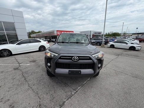 Used 2020 Toyota 4Runner SR5 image 8