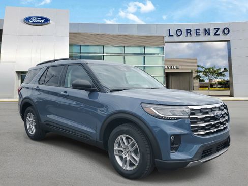 New 2026 Ford Explorer Active w/ Active Comfort Package image 3