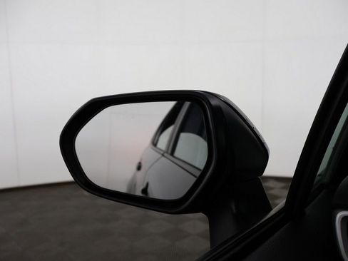 Used 2025 Toyota Corolla SE FWD image 33