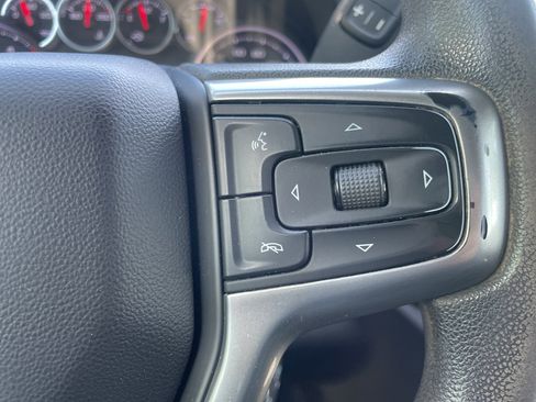 Used 2022 Chevrolet Silverado 2500 Custom w/ Custom Value Package AWD/4WD image 32