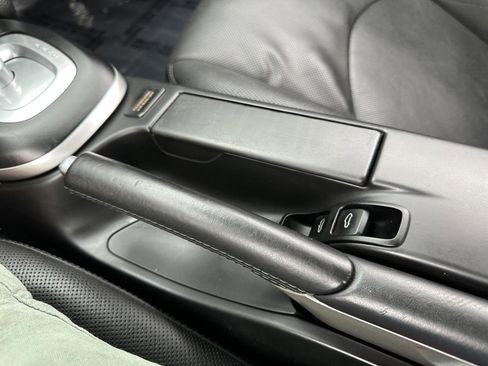Used 2011 Porsche 911 Cabriolet image 29