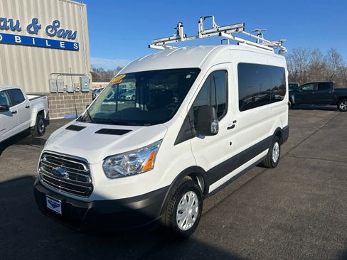 Used 2019 Ford Transit 150 XLT image 7