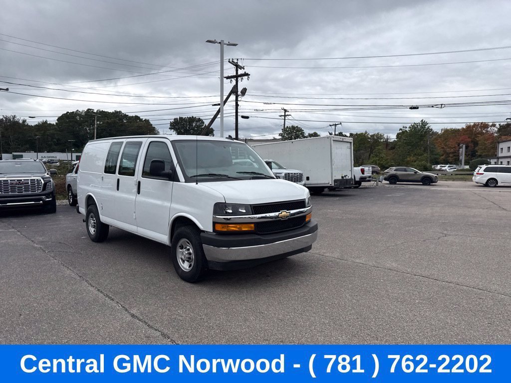 Used 2021 Chevrolet Express 2500 w/ Driver Convenience Package RWD image 7