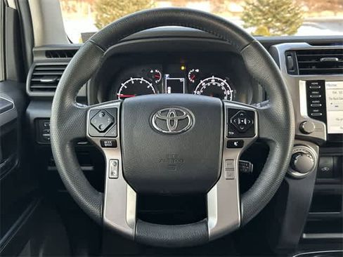 Used 2021 Toyota 4Runner SR5 Premium image 8