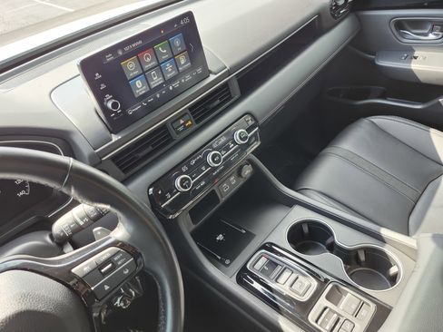 Used 2023 Honda Pilot Touring image 36