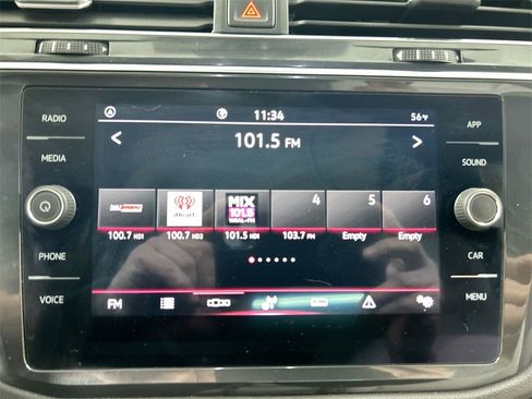 Used 2022 Volkswagen Tiguan SE R-Line image 21