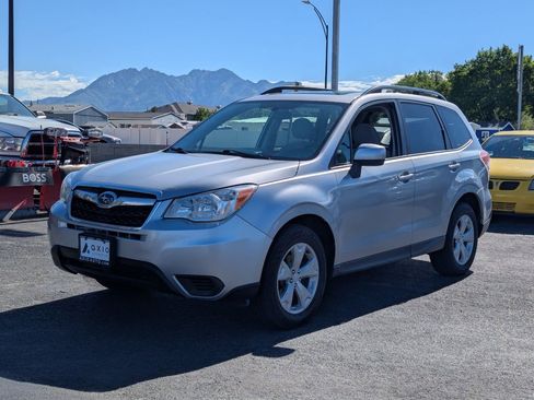 Used 2016 Subaru Forester 2.5i Premium w/ All-Weather Package AWD/4WD image 9