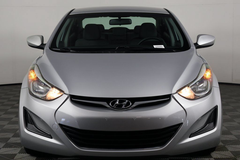 Used 2014 Hyundai Elantra SE FWD image 2