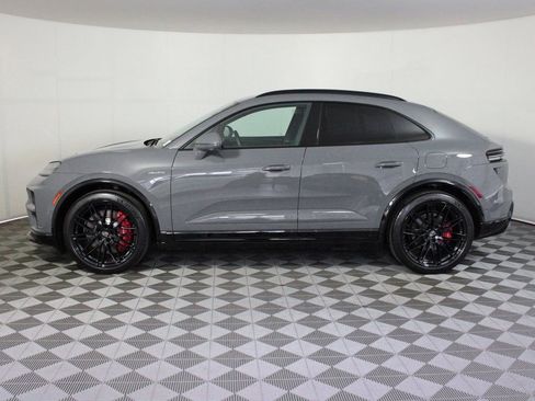 Certified 2025 Porsche Macan Turbo Electric image 2