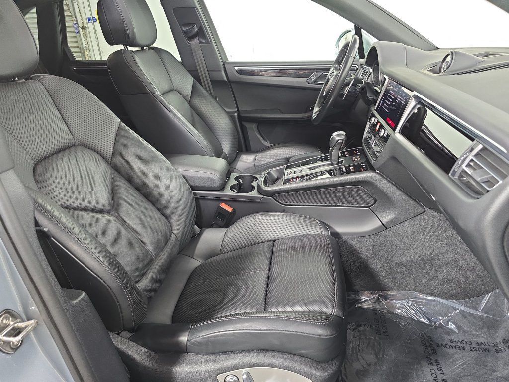 Used 2023 Porsche Macan S AWD/4WD image 27
