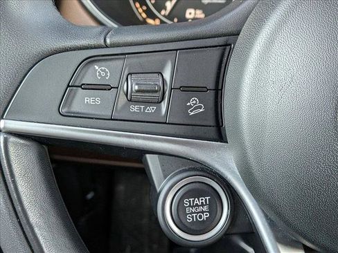 Used 2019 Alfa Romeo Stelvio Ti image 17