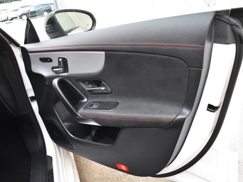 Used 2023 Mercedes-Benz CLA 35 AMG 4MATIC image 29