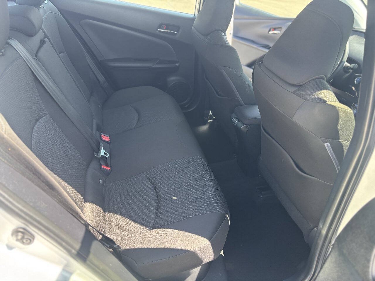 Used 2019 Toyota Prius LE w/ Carpet Mat Package FWD image 22