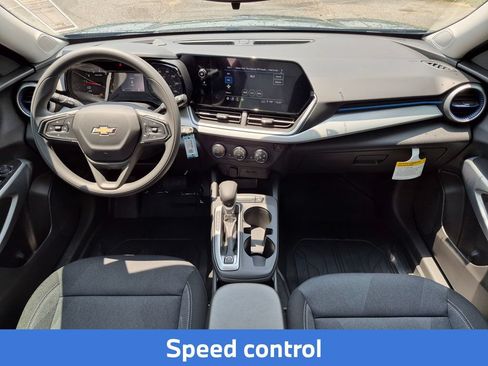 Used 2026 Chevrolet Trax LS w/ LS Convenience Package FWD image 25