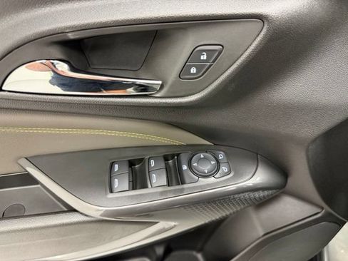 Certified 2024 Chevrolet Trax ACTIV w/ Sunroof Package FWD image 23