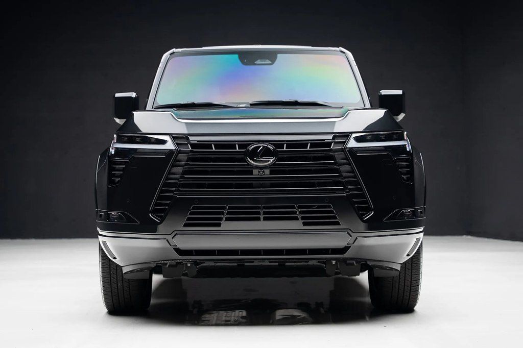 Used 2025 Lexus GX 550 w/ Accessory Package (2T) AWD/4WD image 5