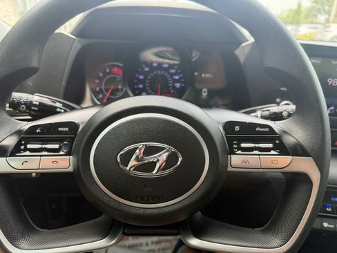 Used 2023 Hyundai Elantra SEL w/ Cargo Package FWD image 8