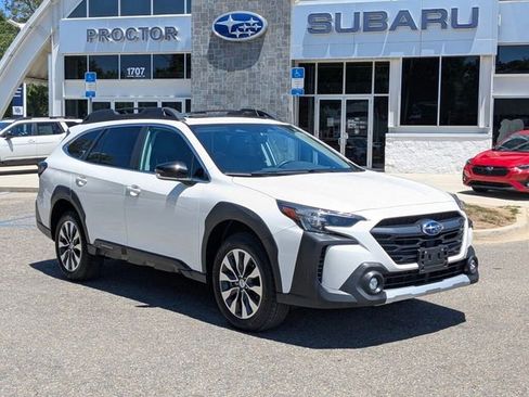 Used 2023 Subaru Outback Limited AWD/4WD image 1