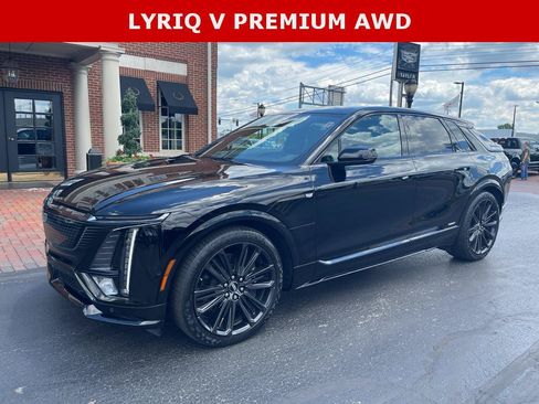 Used 2026 Cadillac Lyriq V w/ LPO, Floor Liner Package AWD/4WD image 1