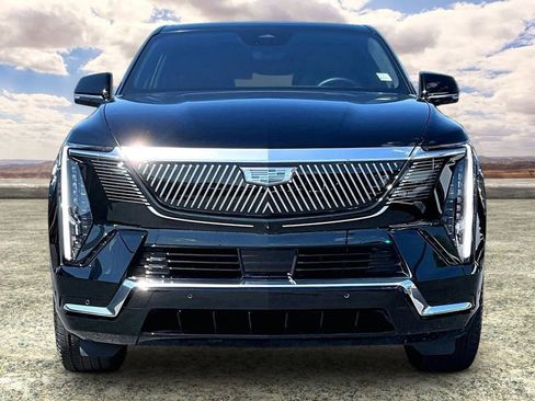 Certified 2026 Cadillac Escalade IQ Luxury 1 AWD/4WD image 2