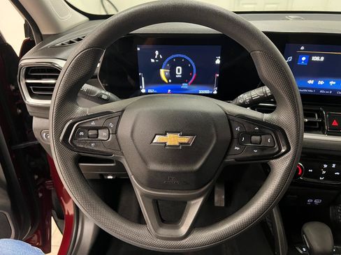 Used 2025 Chevrolet TrailBlazer LT FWD image 31