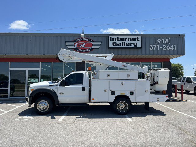 Used 2015 Ford F550 4x4 Regular Cab Super Duty image 6
