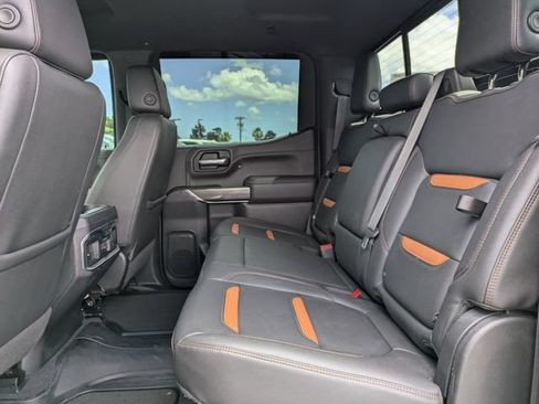 Used 2021 GMC Sierra 1500 AT4 w/ AT4 Premium Package AWD/4WD image 14