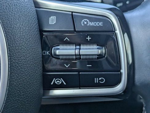 Used 2022 Kia Sorento S FWD image 28