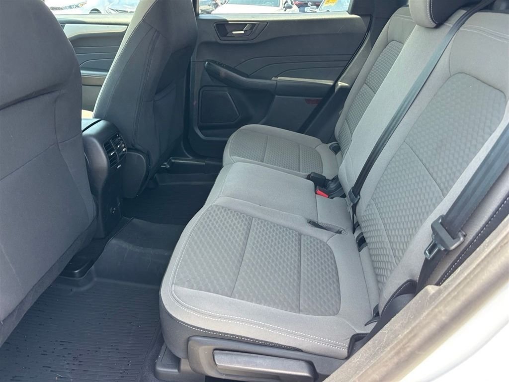 Used 2022 Ford Escape SE w/ Cold Weather Package FWD image 16