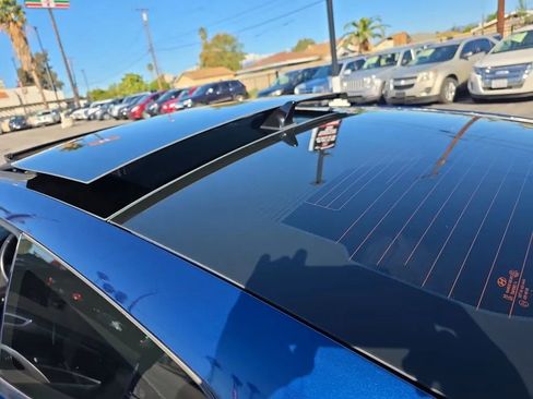 Used 2017 Hyundai Veloster Value Edition image 27