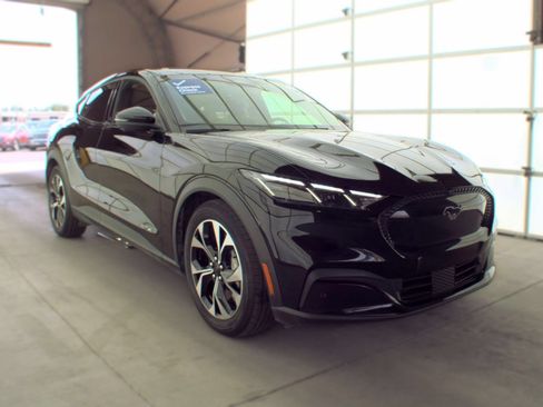 Used 2025 Ford Mustang Mach-E Select AWD/4WD image 3