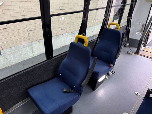 Used 2014 Chevrolet Express 3500 image 21