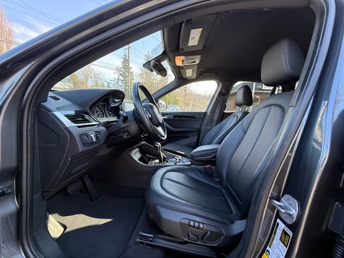 Used 2017 BMW X1 xDrive28i image 9