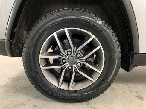 Used 2020 Jeep Grand Cherokee Limited AWD/4WD image 29