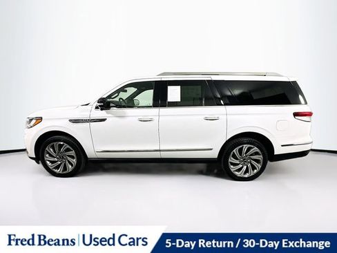 Certified 2023 Lincoln Navigator L Reserve image 4