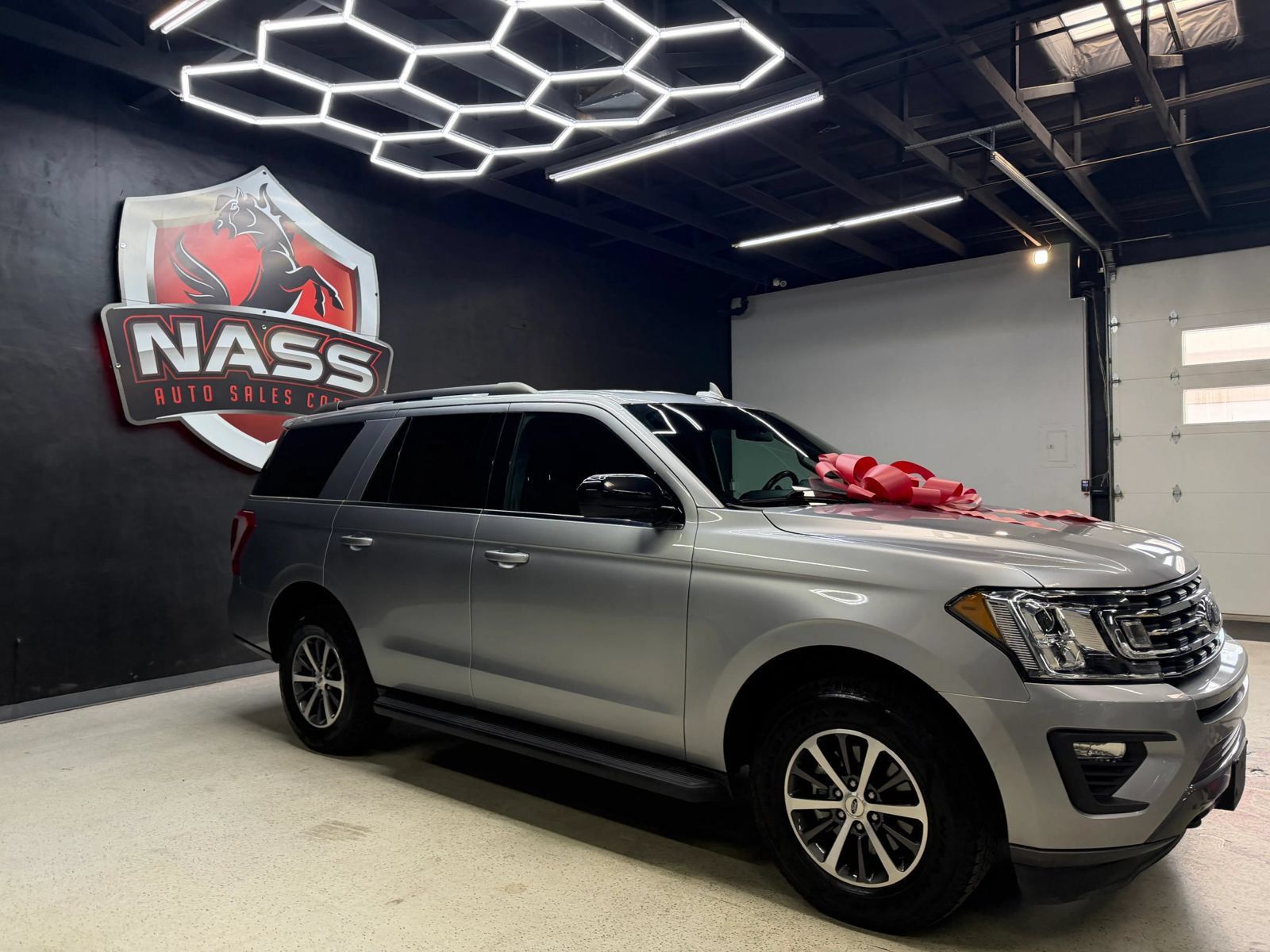 Used 2021 Ford Expedition XL AWD/4WD image 9