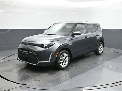 Used 2023 Kia Soul LX w/ LX Technology Package