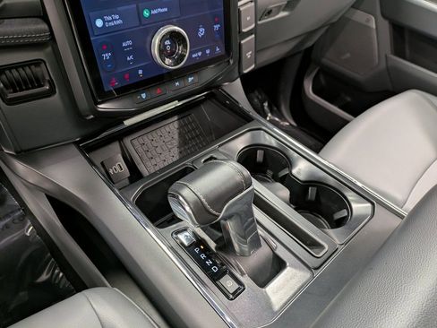 Used 2025 Ford F150 Lightning Flash image 13