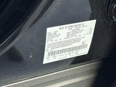 Used 2025 Ford Explorer ST-Line image 32